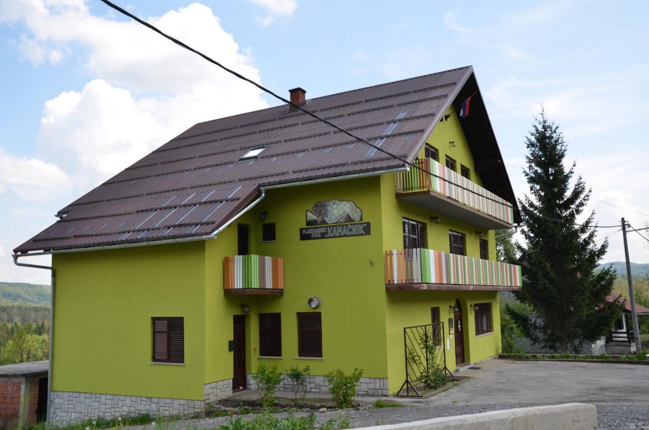 Planinarski Dom "Kamacnik" Hotel Vrbovsko Exterior photo